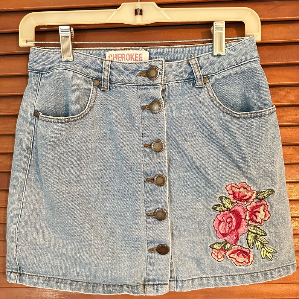 Vintage Cherokee Denim Mini Skirt Size S 26” Waist - Rose Detail